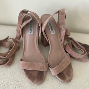 Steve Madden Suede lace up heels Size 7.5 Good condition